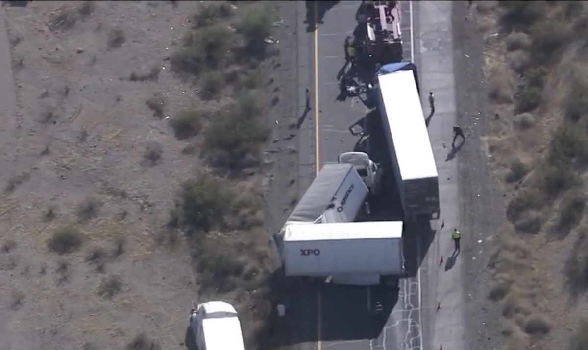 Arizona interstate closed for major multi-semi truck crash