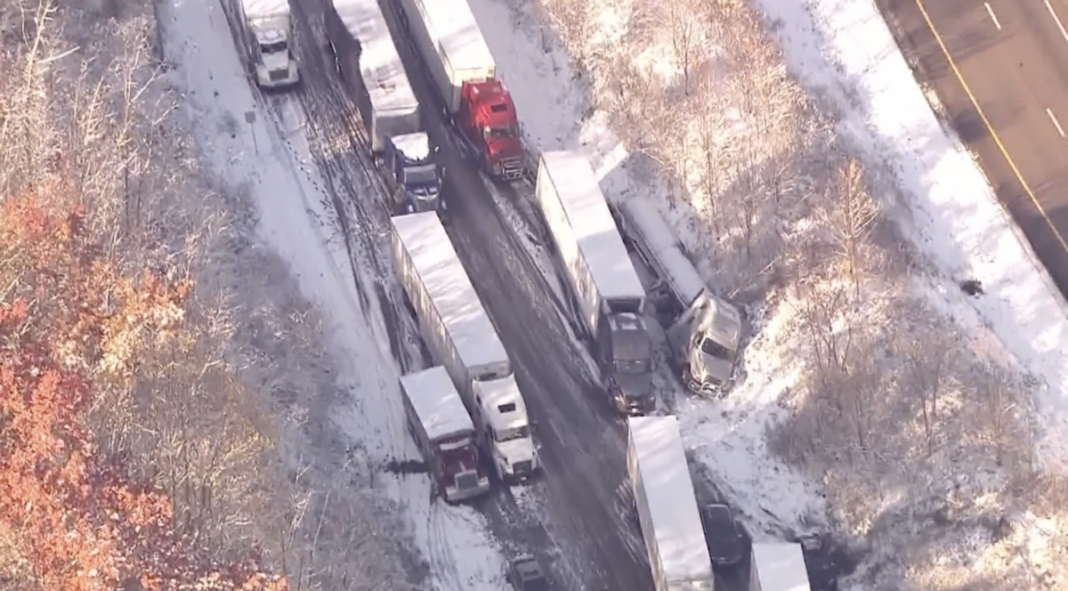 One dead following pileup crash on I80 in Mercer County, Pennsylvania(00)