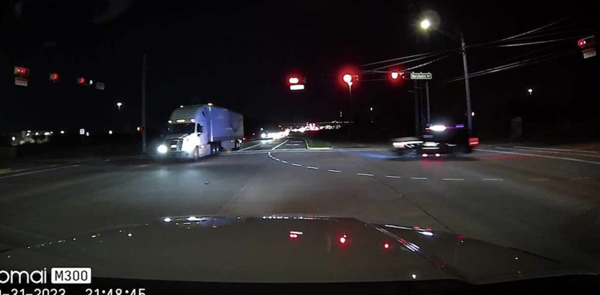 VIDEO: Texas trooper T-bones a big rig during police pursuit in Katy