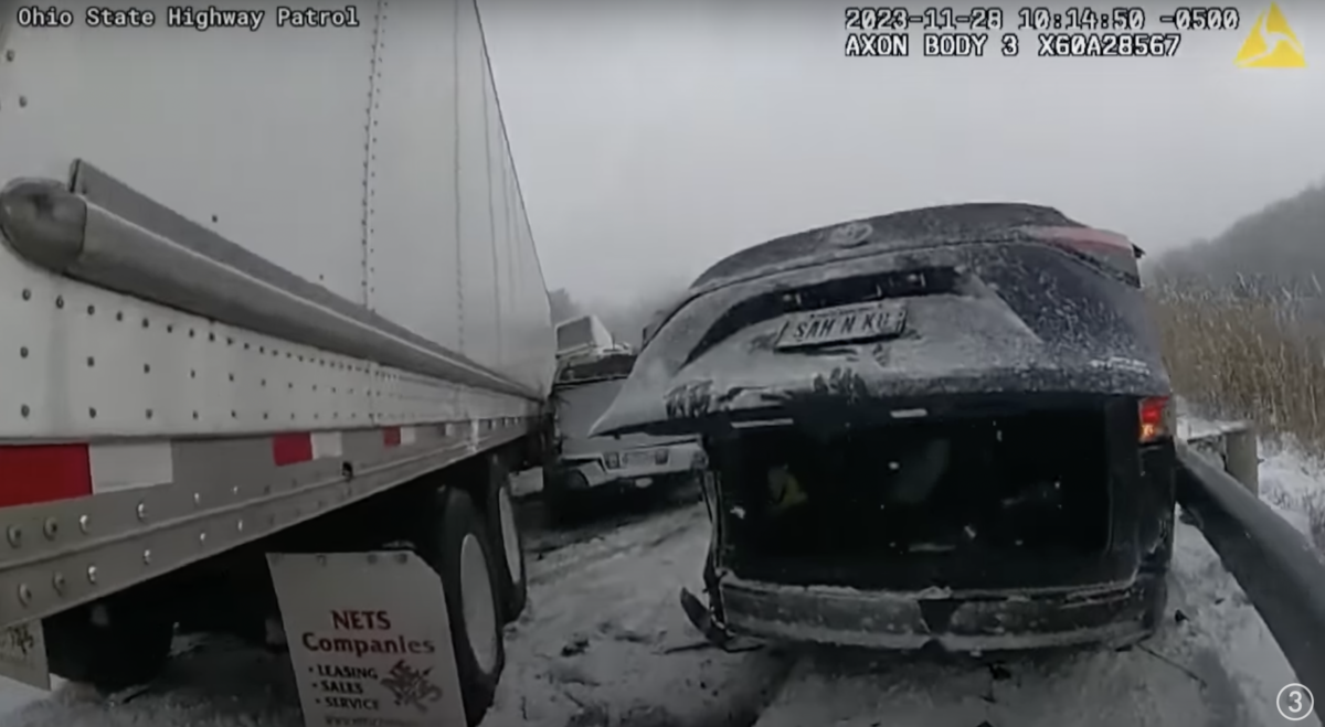 Ohio trooper s dash cam catches snowy 13 vehicle pileup as it happens