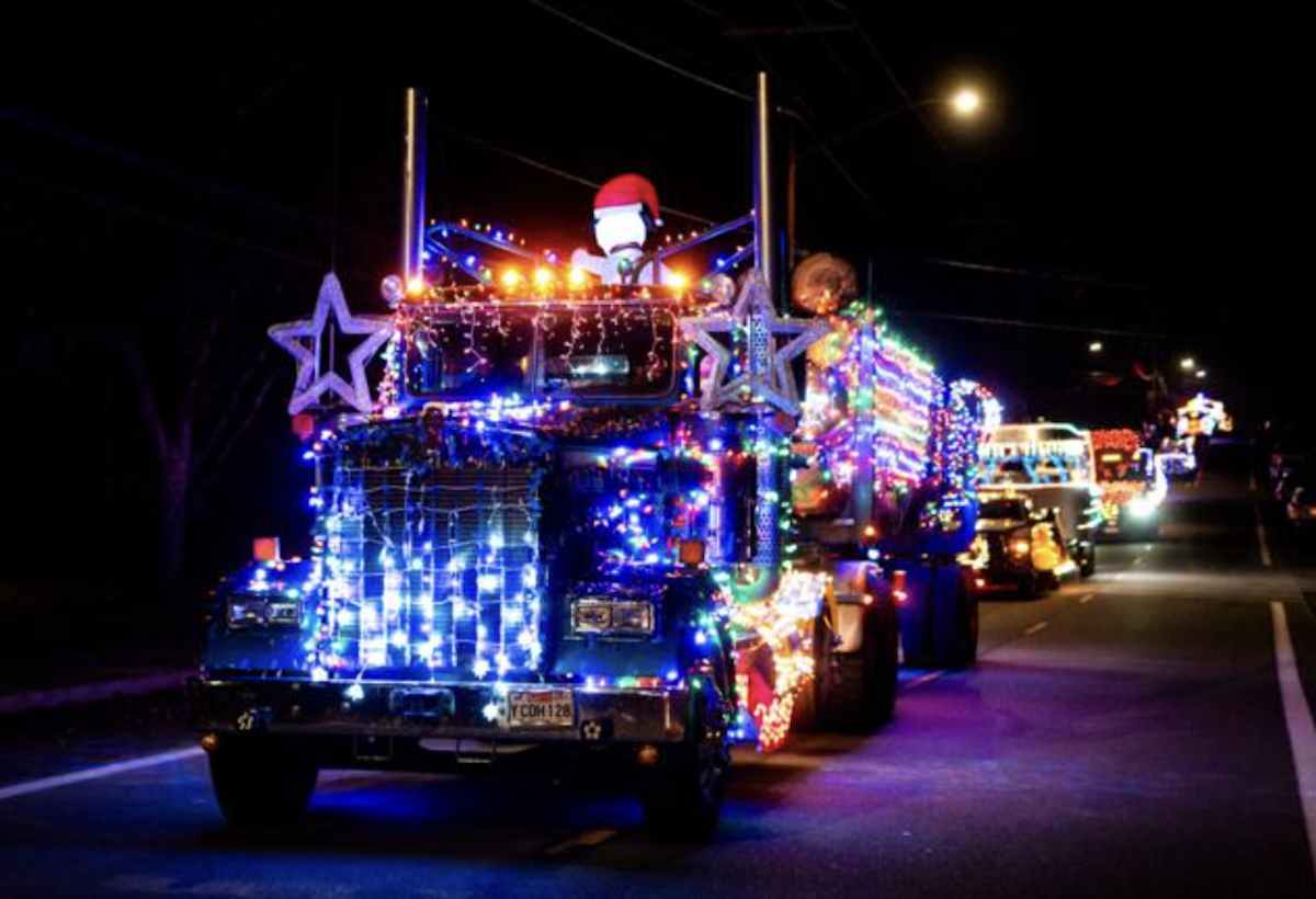 Christmas semi truck parade brings holiday cheer to tiny Oregon town