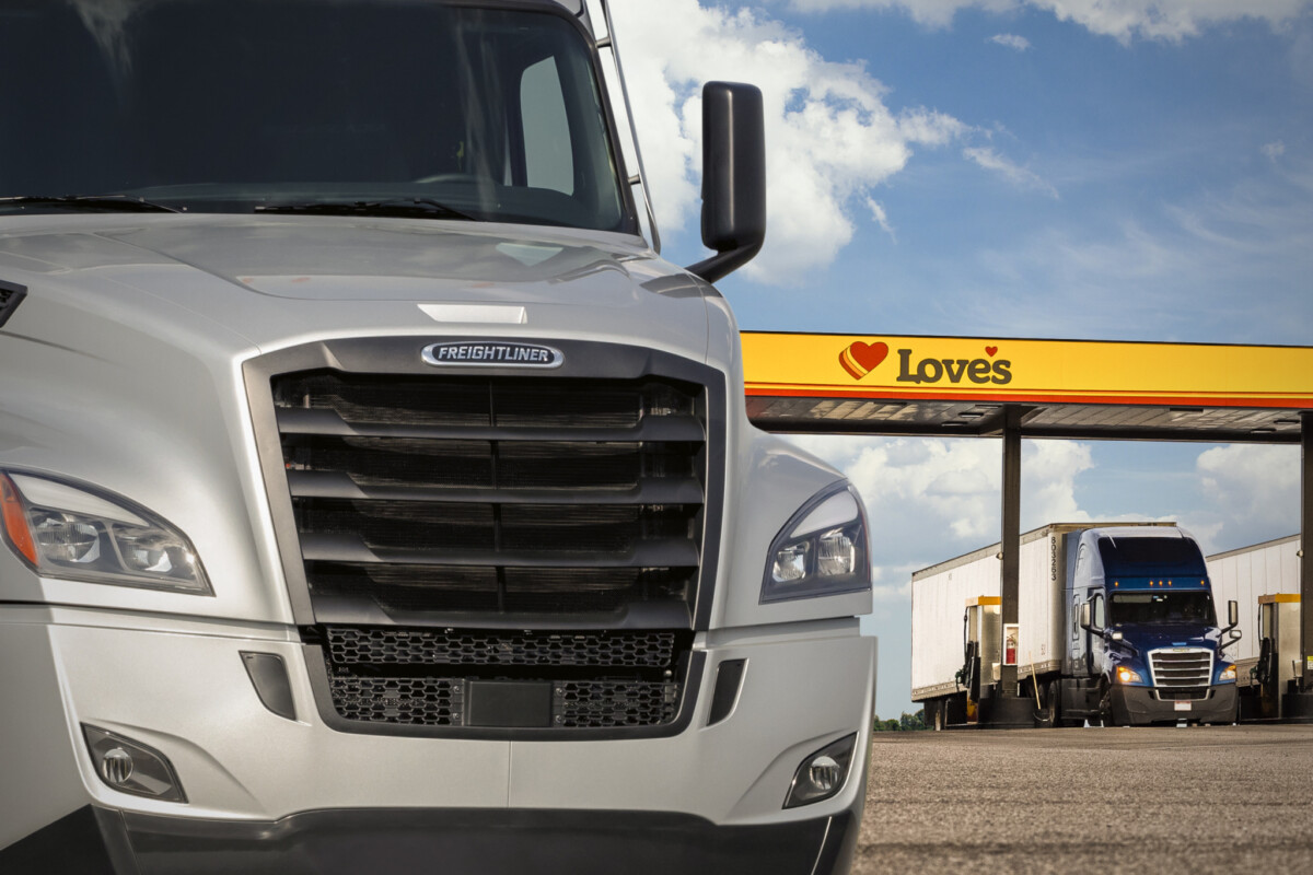 Love’s rolls out ‘light’ repair service for Freightliner trucks at 400 locations