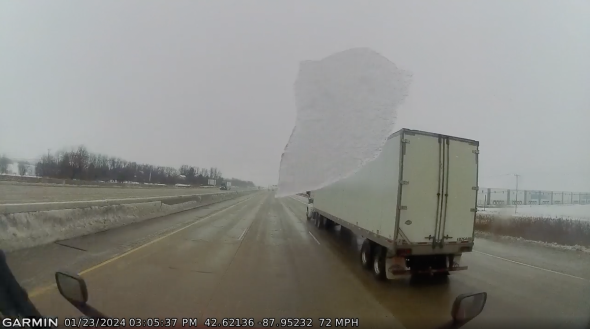 VIDEO Ice Missile Violently Shatters Semi Truck S Windshield   Screen Shot 2024 01 24 At 3.16.25 PM 