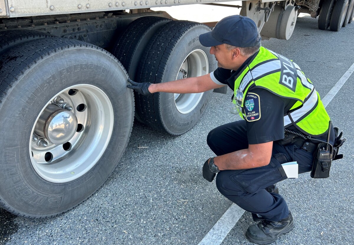 Town slaps truckers with $50K worth of tickets for parking in rural areas