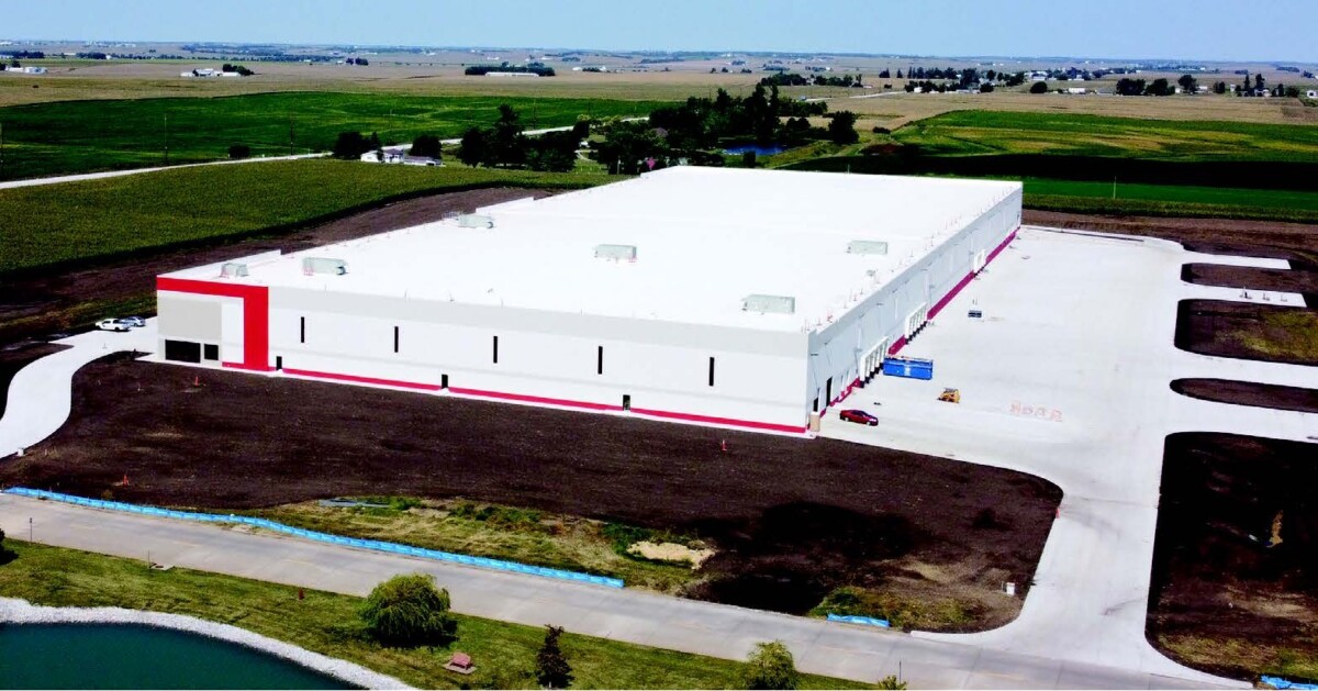 Iowa 80 opens trucking accessories distribution center