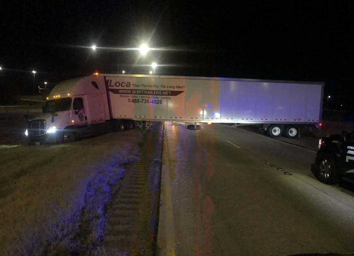 Truck driver arrested for jackknifing during U-turn attempt after missing truck detour off I-20 in Louisiana