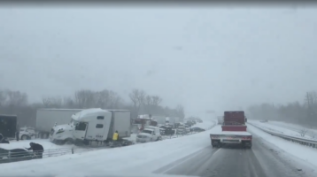 Pileup crash shuts down I-70 in eastern Missouri