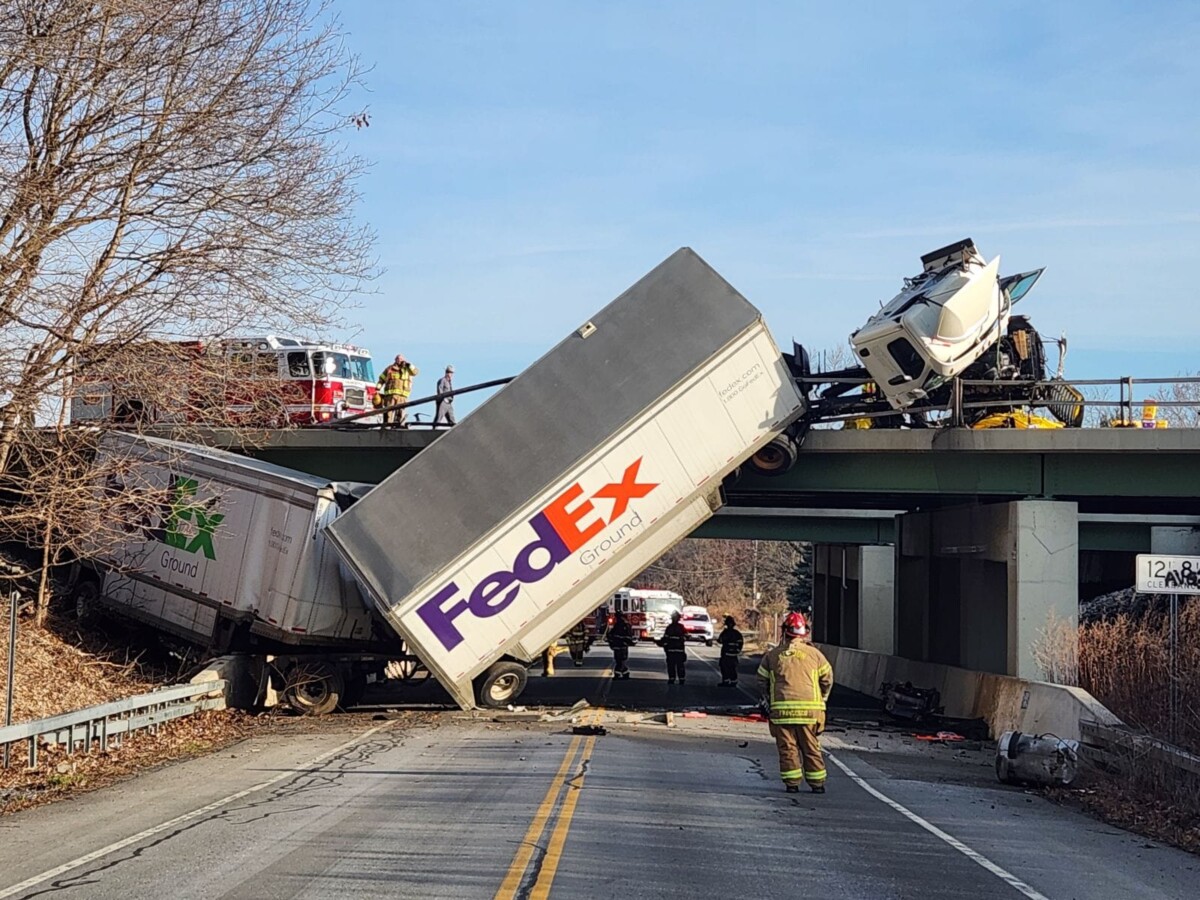 Big rig crashes off New York State Thruway overpass