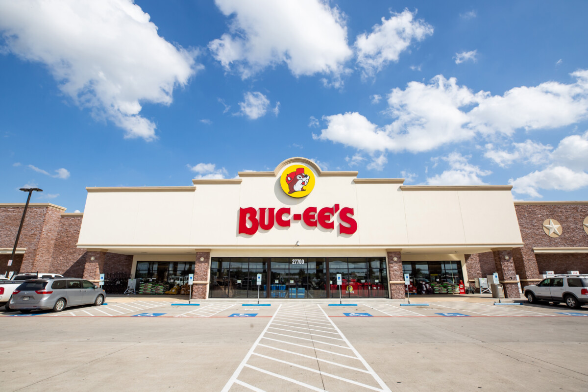 World’s largest Buc-ee’s to open in Texas