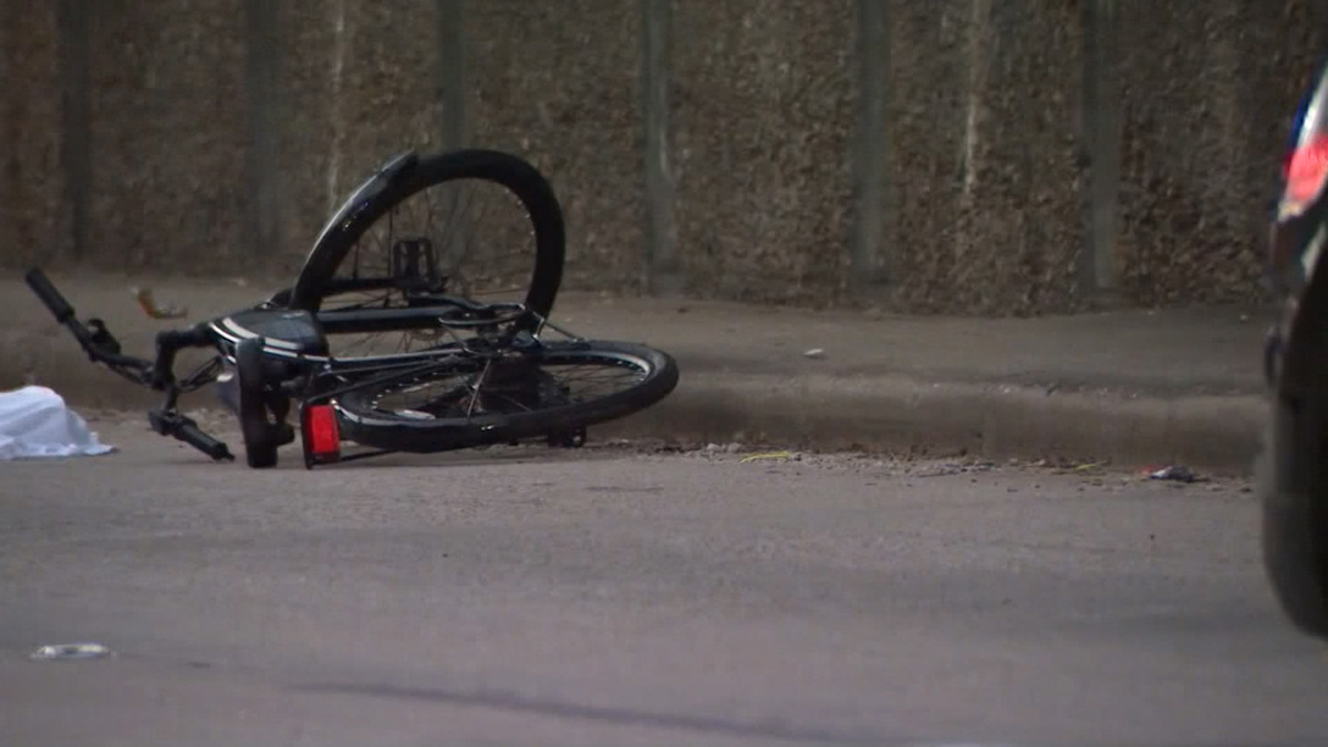 Truck driver wanted by Houston police for crash with bicyclist