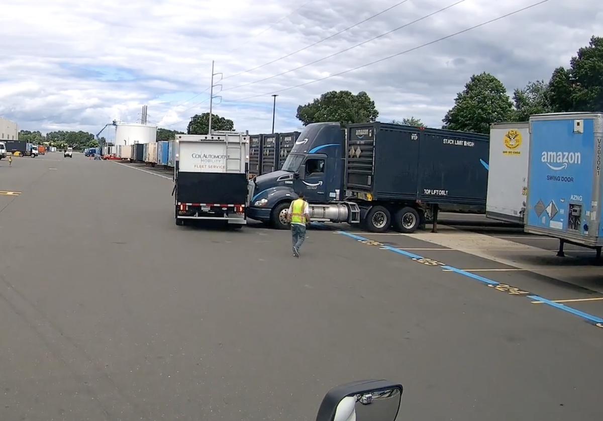 Trucker pays the price when box truck driver just forgets how to drive for a second?