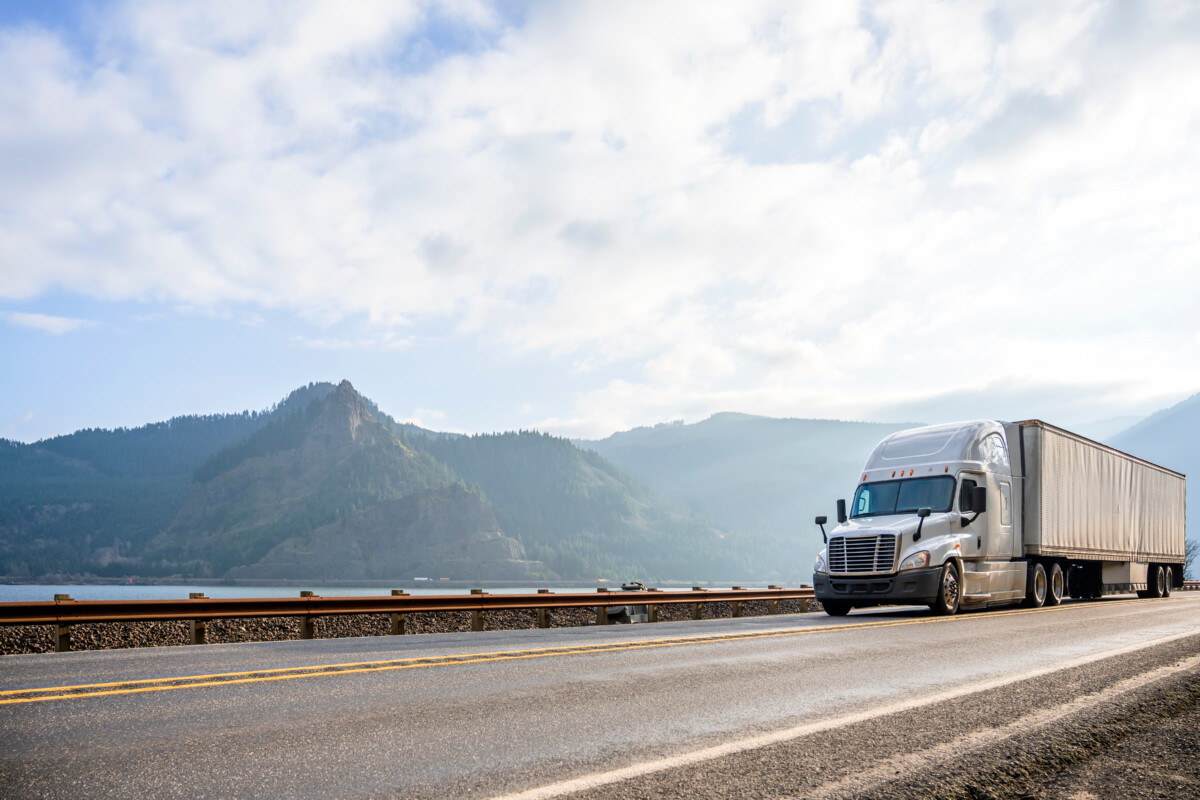 FMCSA to allow carriers to swap Convoy cameras for rear-vision mirrors