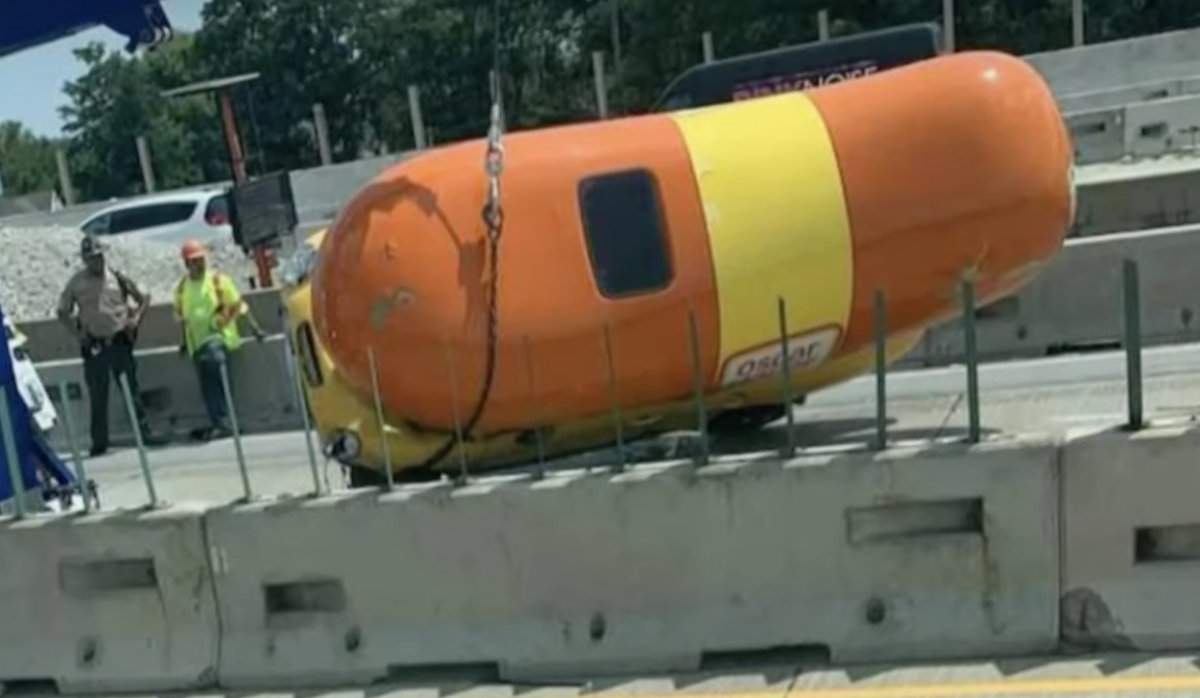 Oscar Mayer Wienermobile loses control in Chicago