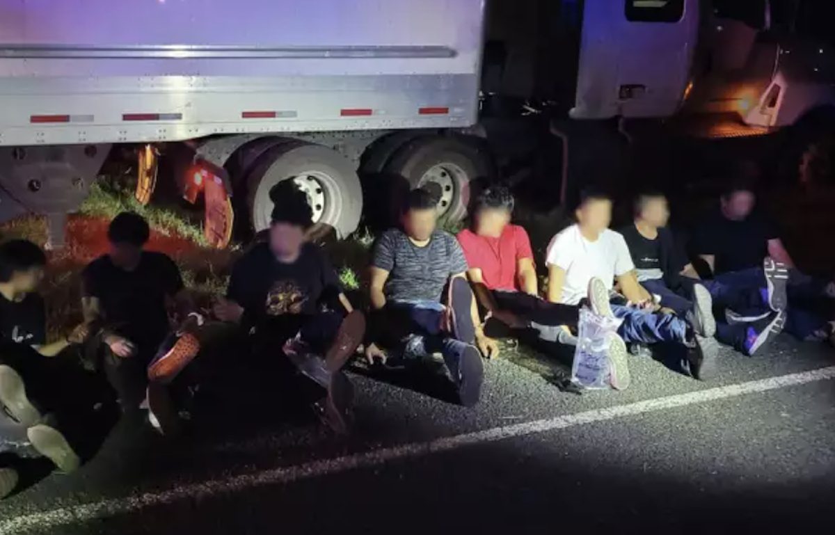 Driver admits to previous transportation of migrants after speeding away from checkpoint