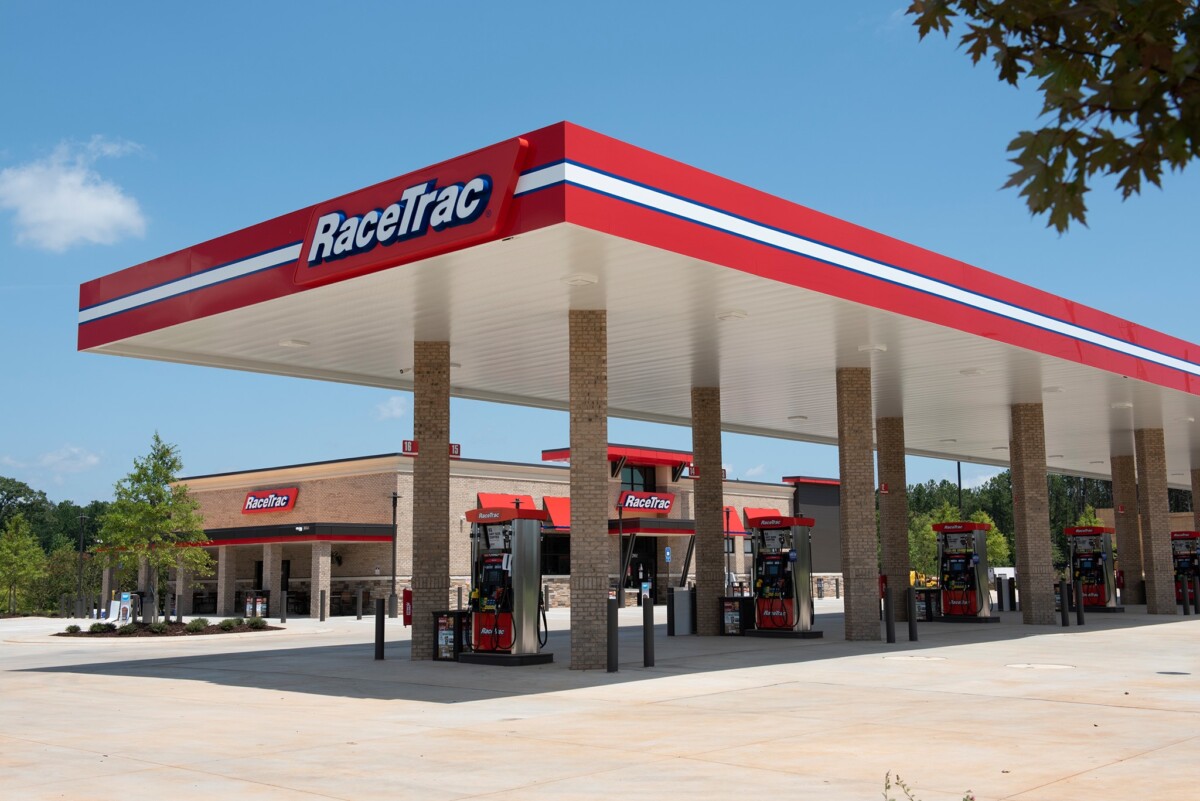 RaceTrac celebrates Truck Driver Appreciation Month with free coffee, pizza, and burgers for professional drivers