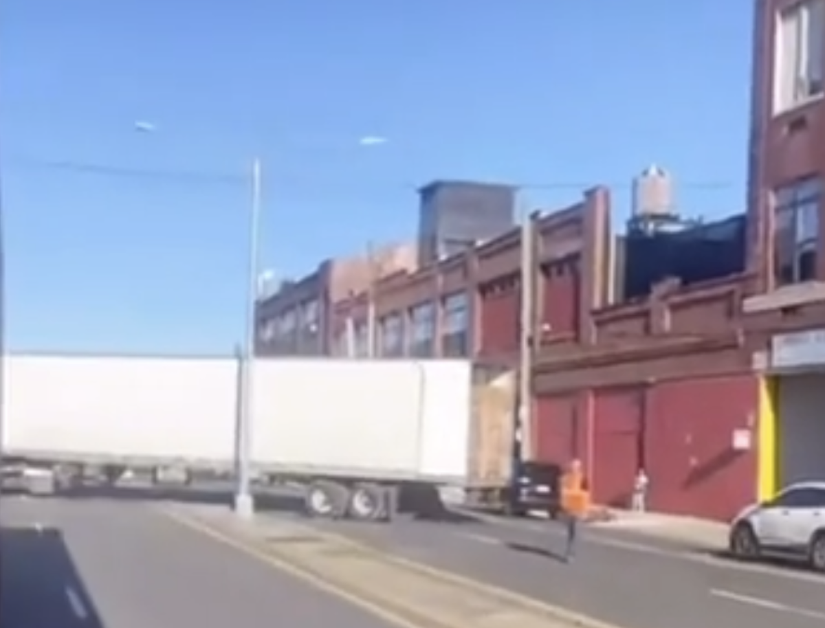 Trucker gains our instant respect after backing into this dock