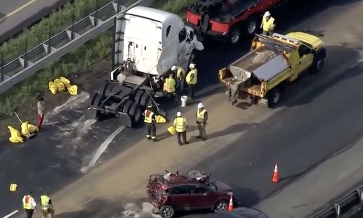 Flatbed semi truck sparks chain reaction on Mass. Turnpike