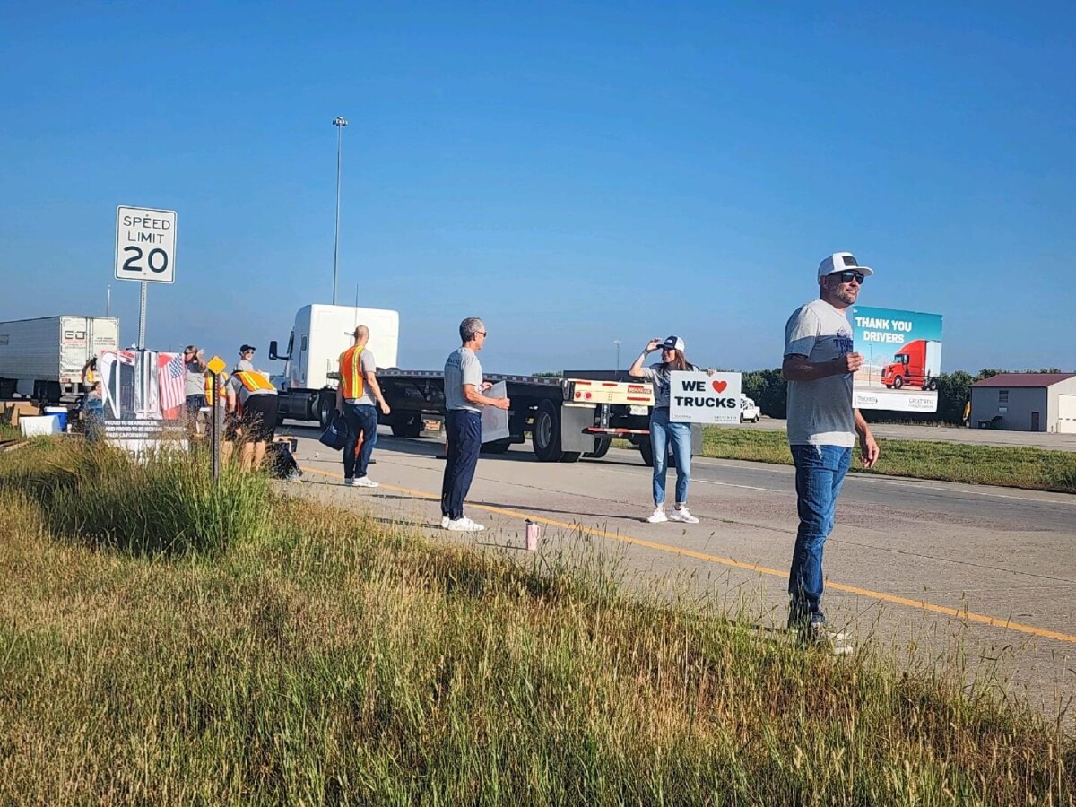 Here's how people showed gratitude for truckers across the U.S. for