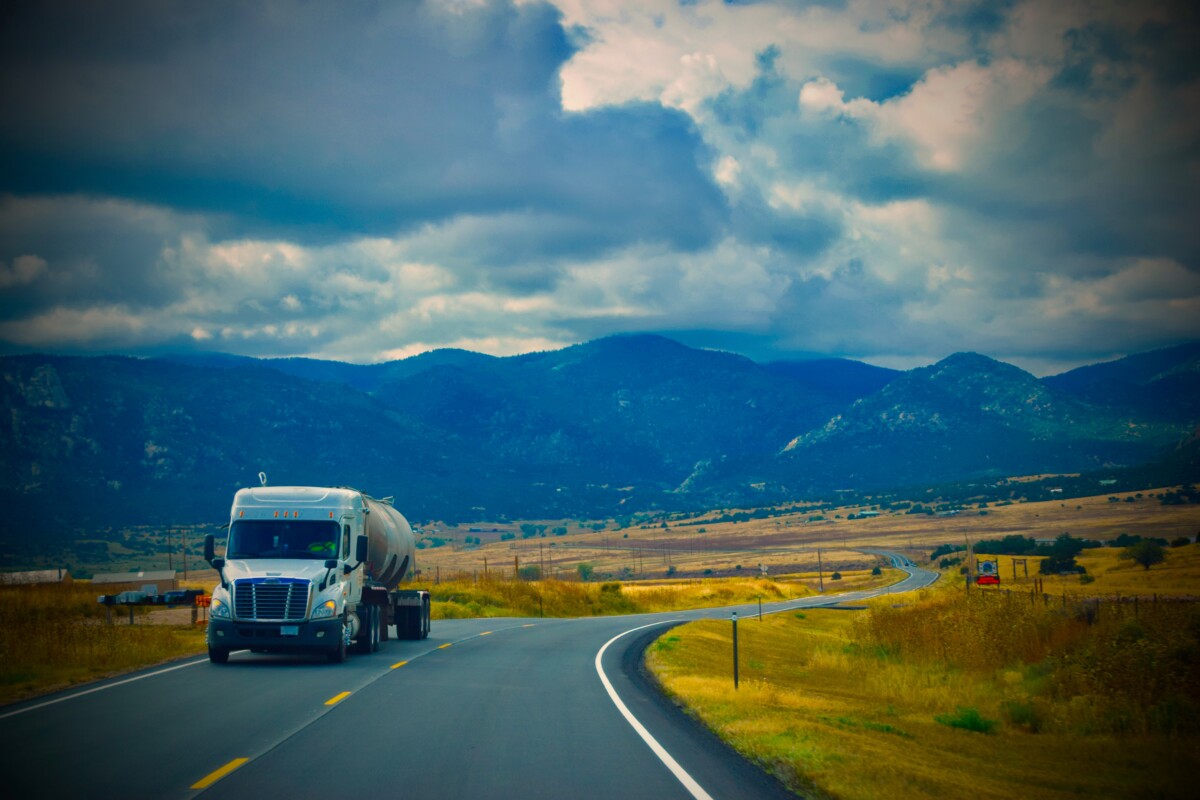 FMCSA may not have the resources to properly enforce safety standards, Senator writes