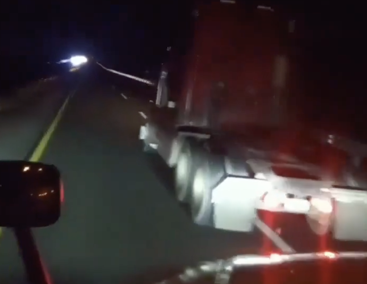 Trucking ‘pirates’ filmed attempting to hijack a rig with a bobtail