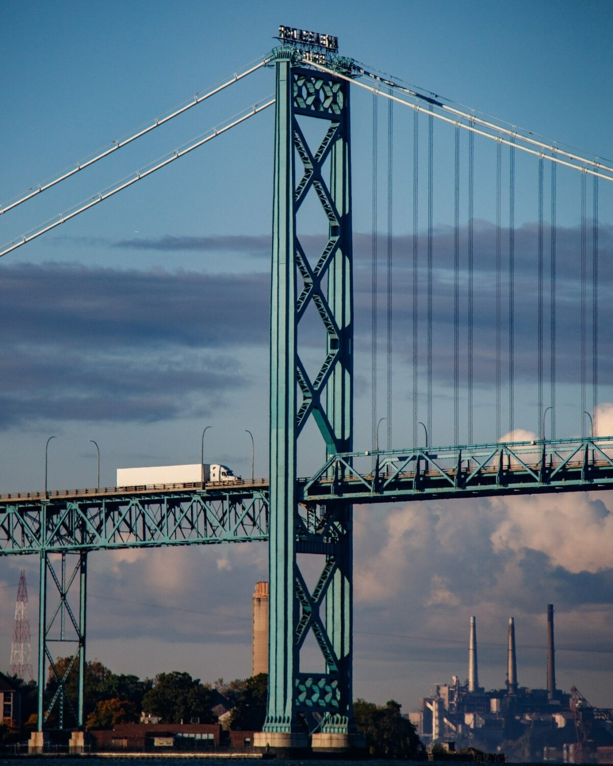 Relaxed HAZMAT rules now in place on Ambassador Bridge