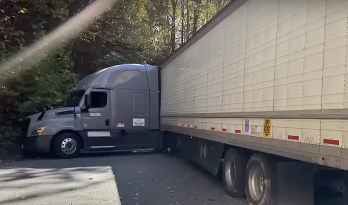 I-40 closure keeping tow trucks busy in TN as truckers search for faster detours