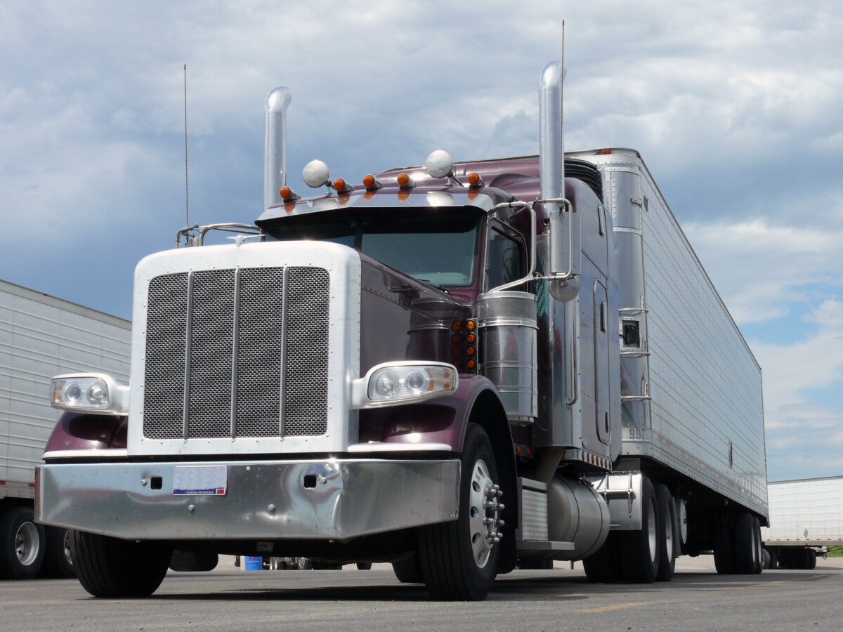 Truckers urge Trump to stop speed limiters, expand truck parking, and halt emissions mandates