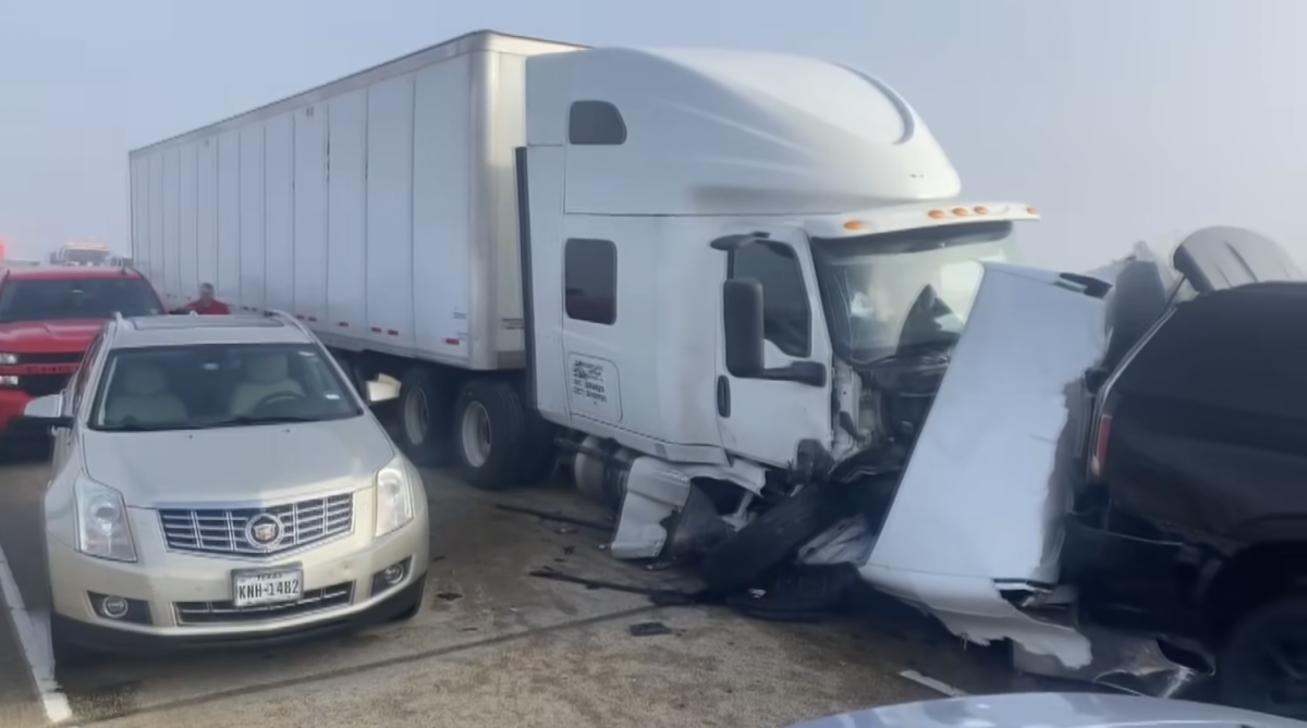 Massive 40 to 50 vehicle pileup reported on Louisiana bridge amid heavy fog