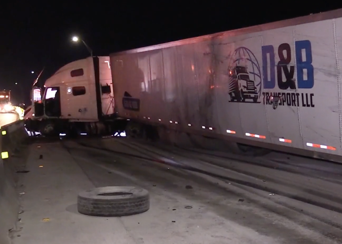 Road debris causes swerve that wrecks three semi trucks on Texas/Louisiana border