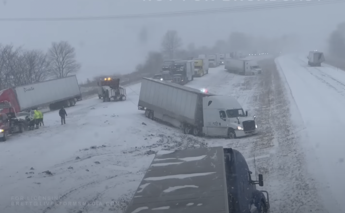 I-70 in Illinois reopens after 40 vehicle pileup