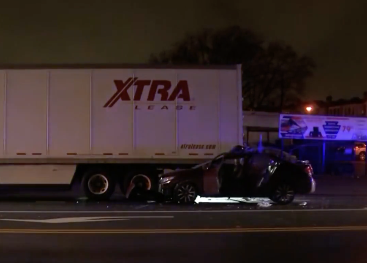 Pregnant Uber driver crashes into parked semi truck, killing passenger