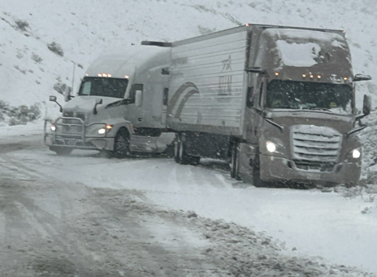 WSDOT has a friendly chain-up reminder after several semi trucks block I-82