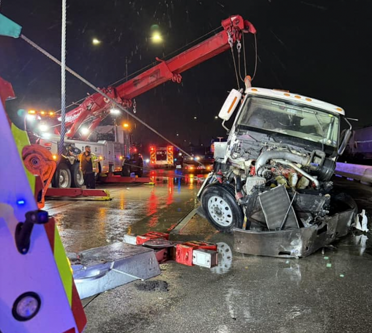 Wild commercial truck crash on Houston roadway caught on video