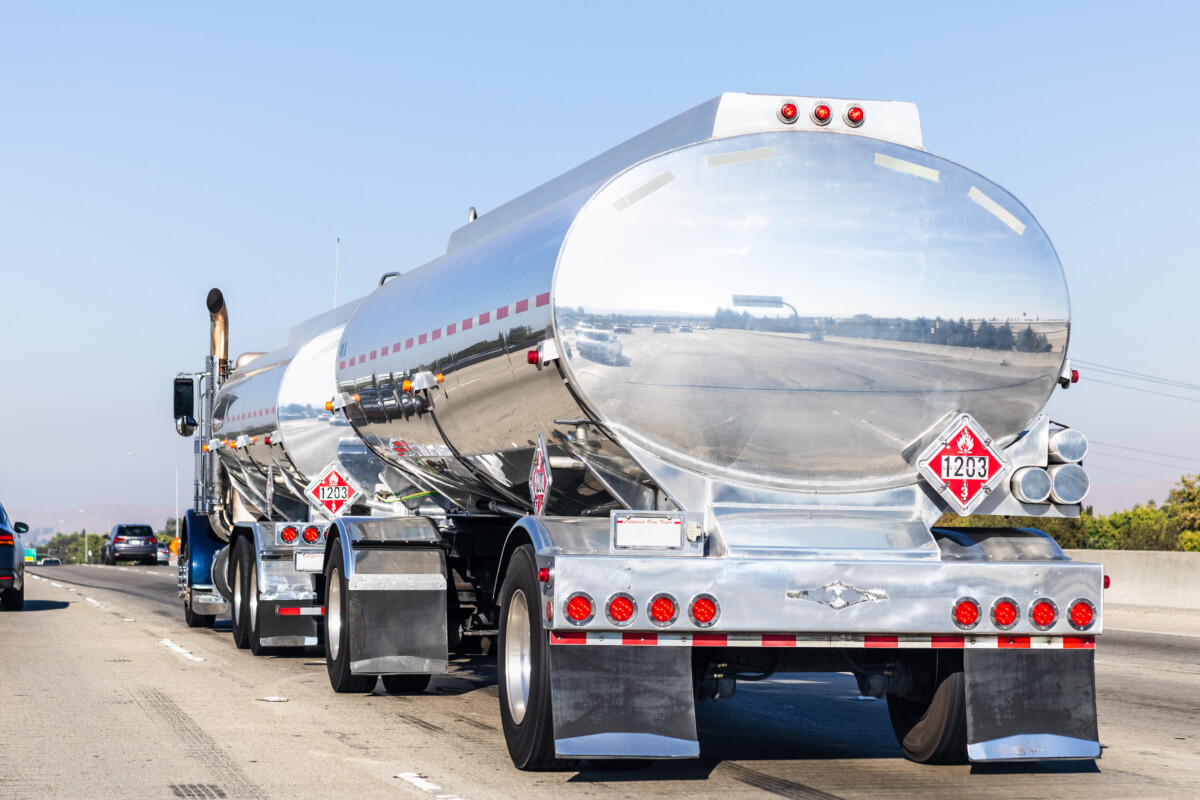 Dozens of lawmakers call on FMCSA to give truckers hours of service relief five days before an emergency strikes