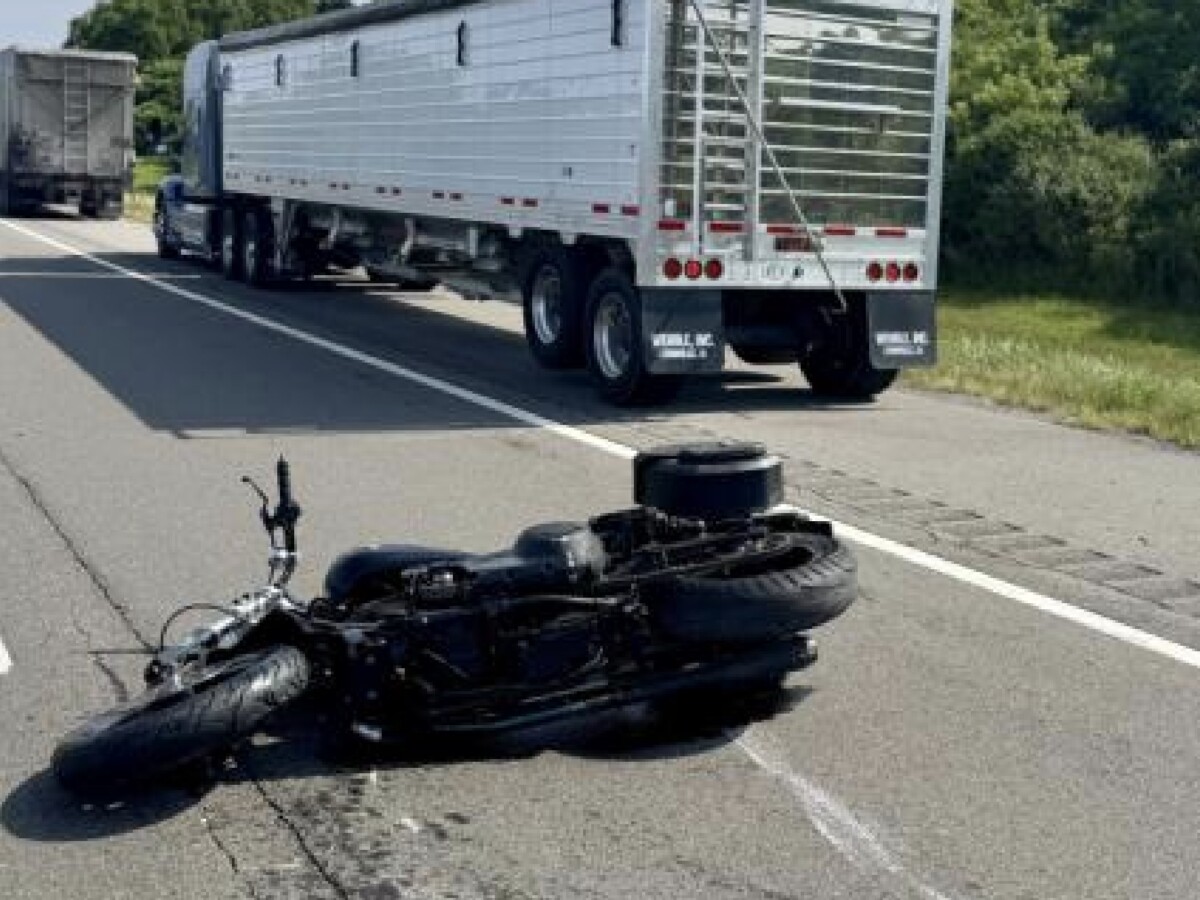 Harley Davidson rider killed after trying to pass between two semi trucks on New York interstate