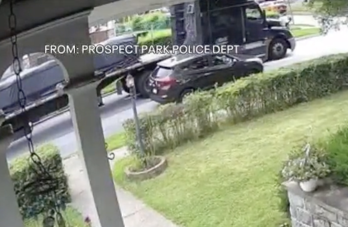 Police dub driver “Truckzilla” after rig leaves behind trail of neighborhood destruction