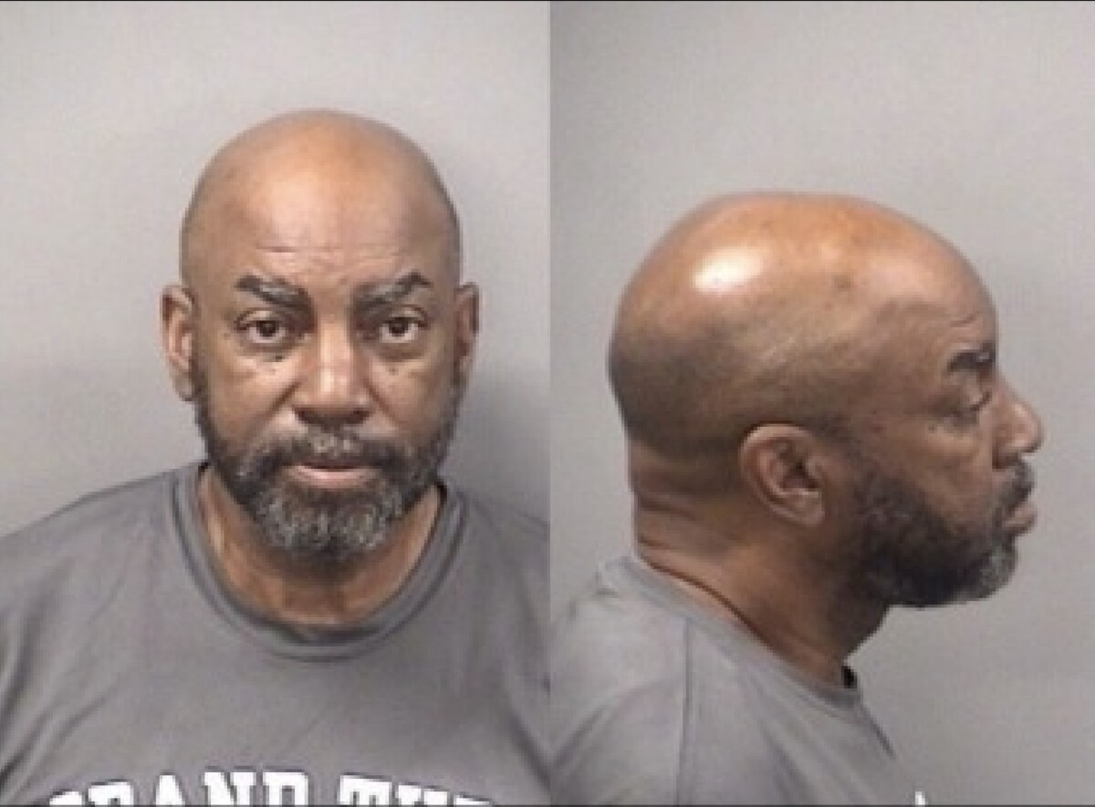 Roadside commercial vehicle inspection on I-57 uncovers 15 kilos of cocaine, Illinois troopers say