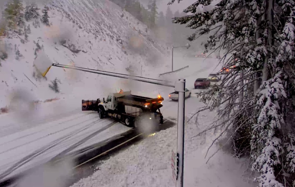 Blewett Pass closed as first snow of the season leaves semi trucks blocking road