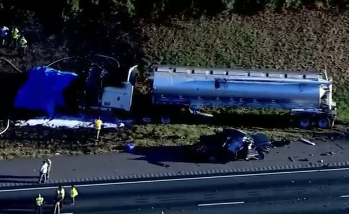 Seven people dead in six-vehicle chain reaction crash on I-85