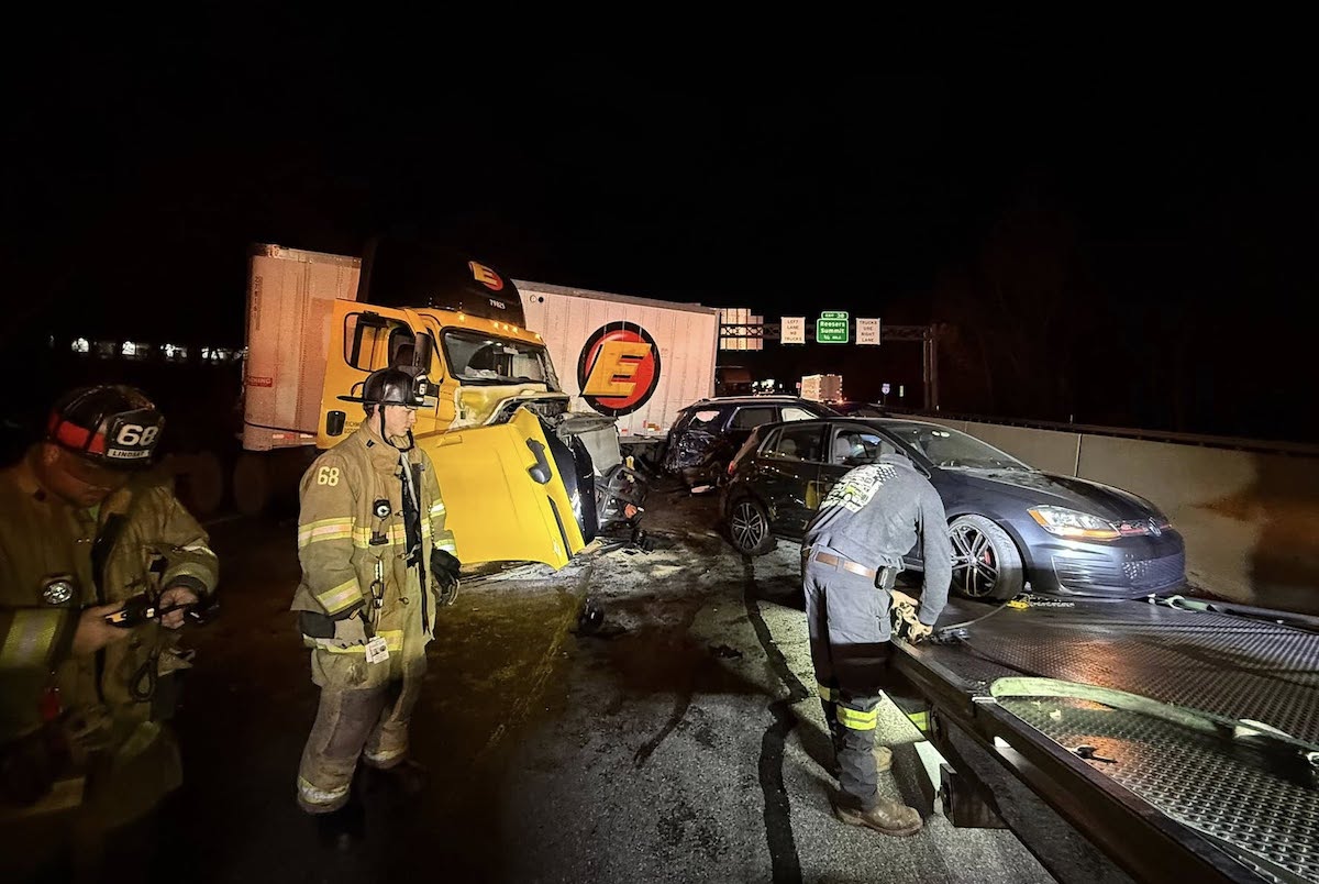 12 vehicle pile up on I-83 involving two tractor trailers leaves 6 hospitalized