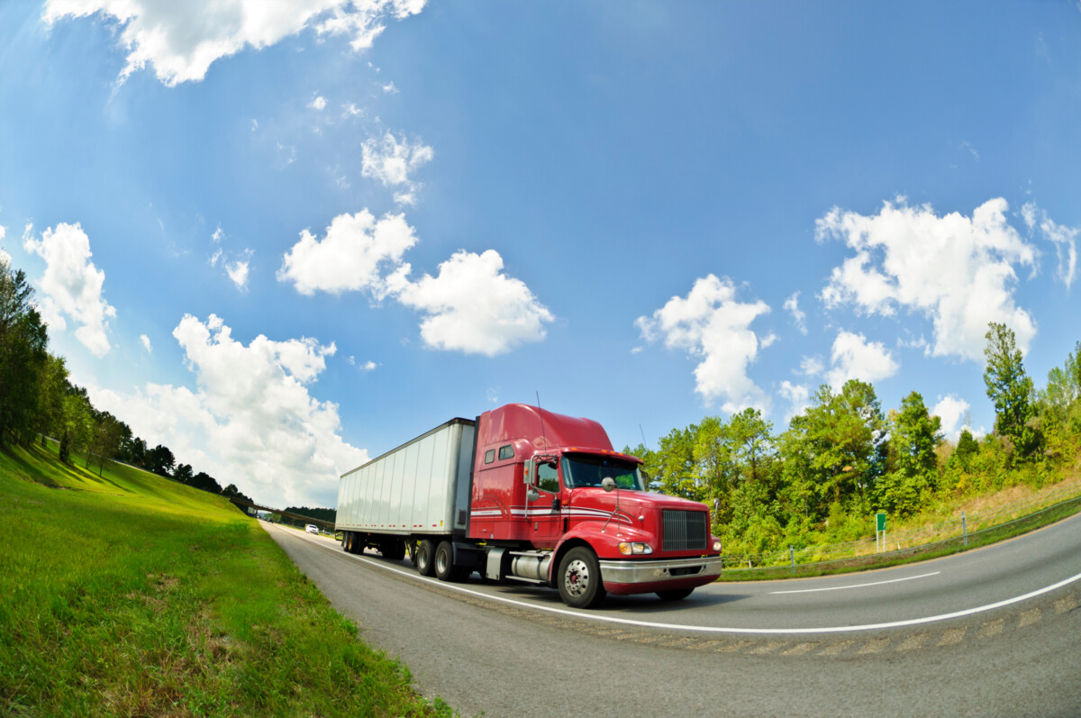 Court orders halt on FMCSA’s emergency rule cracking down on non-domiciled CDLs