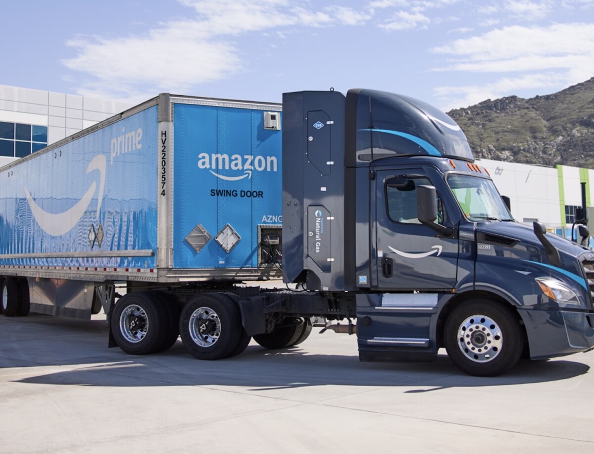 First-ever group of Amazon tractor trailer drivers join Teamsters