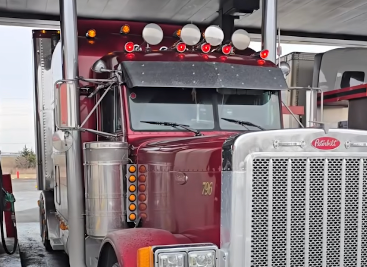 Driver says he’s spent 3.5M miles in his rig and he’ll never get rid of it 