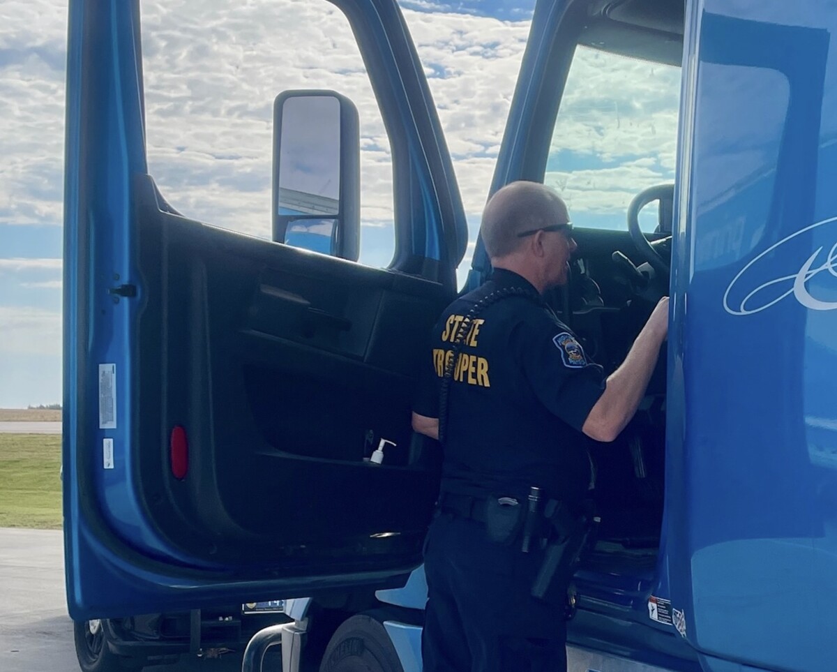 Back to paper logs: Three more ELDs knocked off list of FMCSA-approved devices