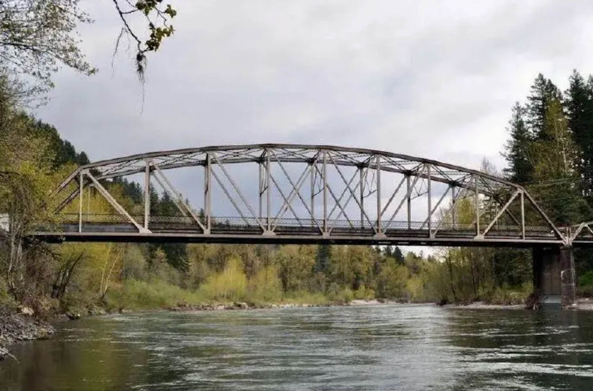 Semi trucks finally banned from 110 year old bridge after years of bridge strikes