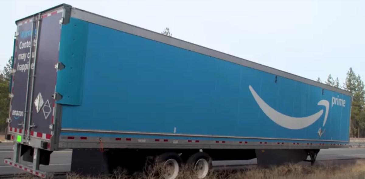 Amazon trailer left abandoned on Oregon highway for several days