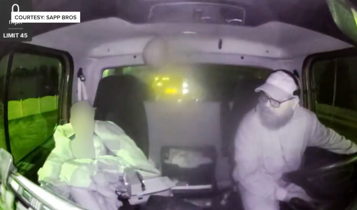 Trucker’s dash cam captures his rescue of a lost toddler