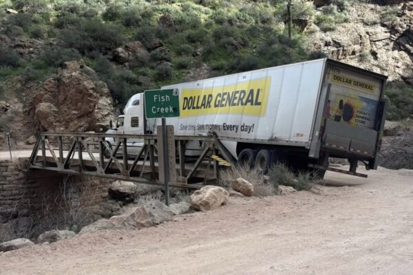 Truck driver ignored signs and followed GPS before getting stuck on one-lane Fish Creek Bridge, Arizona DPS says
