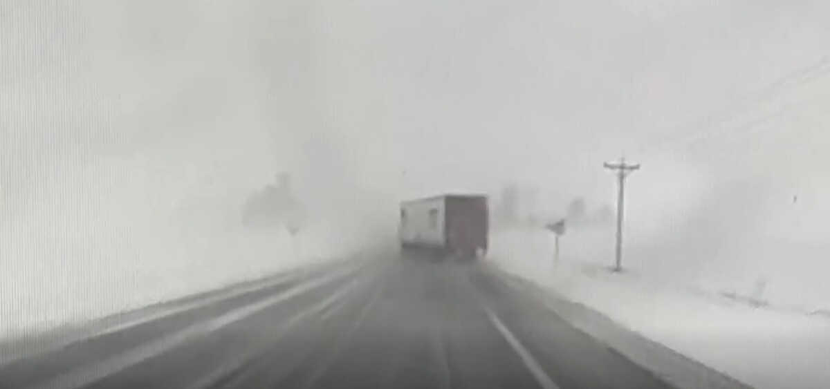 Iowa sheriff shares video of semi truck driver battling slick roads and powerful winds