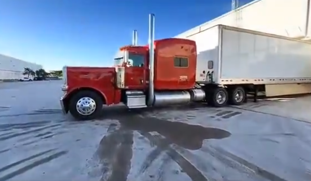 Trucker is sick of drivers dumping their jugs out everywhere they go